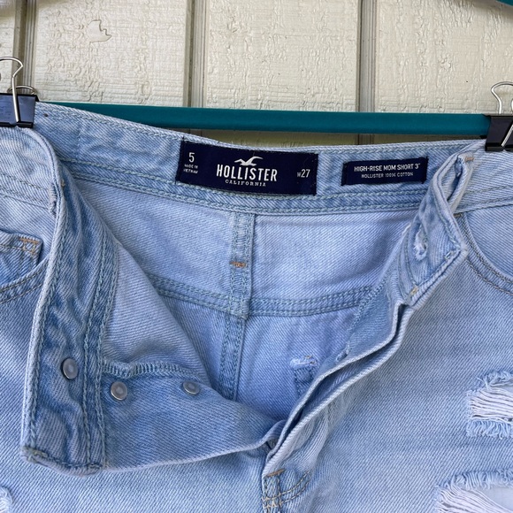 Hollister High Rise Mom Distressed Button Fly Short 3 - Picture 2 of 4